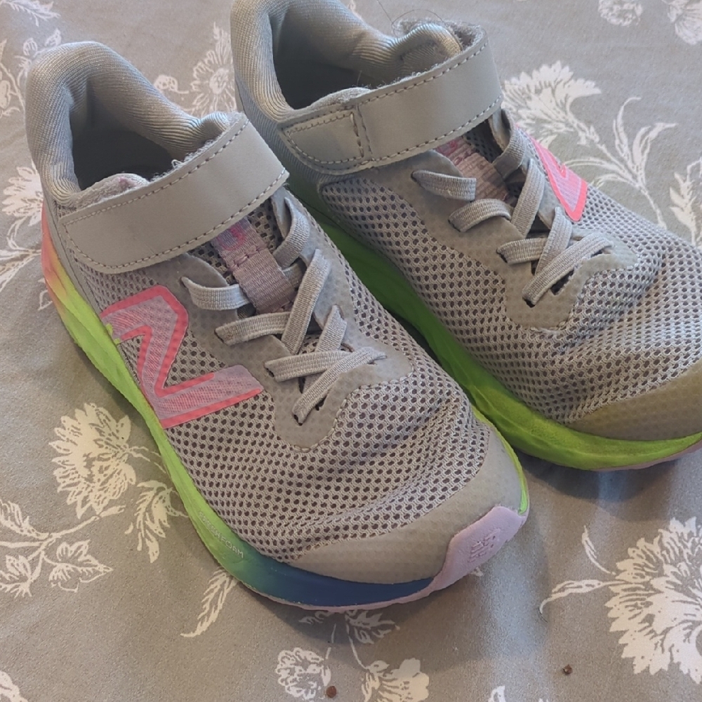 New Balance Kids' Gray Sneakers with Multicolor Soles - Picture 4 of 4